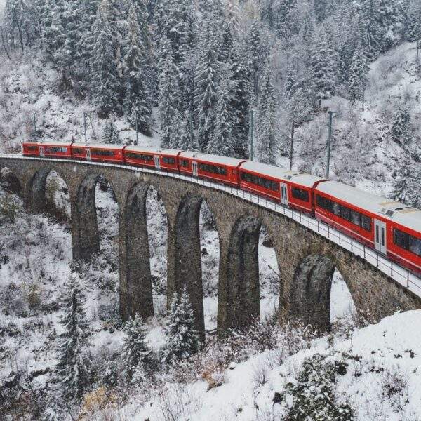 Switzerland Tour Packages 2023 - Luxury Vacations and Holidays